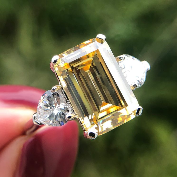 12x8 Emerald Cut Diamond Ring - 5 Carats of S925 Sterling Silver Beauty for Women - Image 4