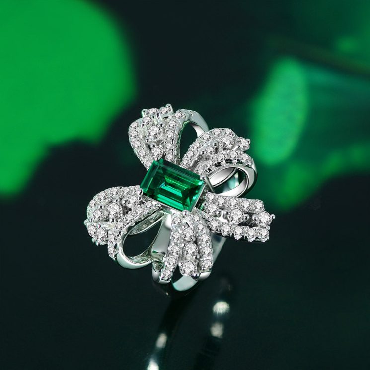 S925 Sterling Silver Emerald Gemstone Ring with Luxury Diamonds - Image 4