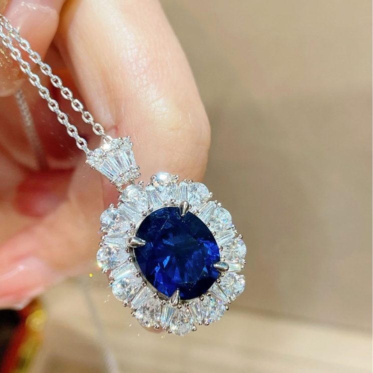 Elegant Women's 925 Silver Electroplated Sapphire Pendant Necklace - Image 4