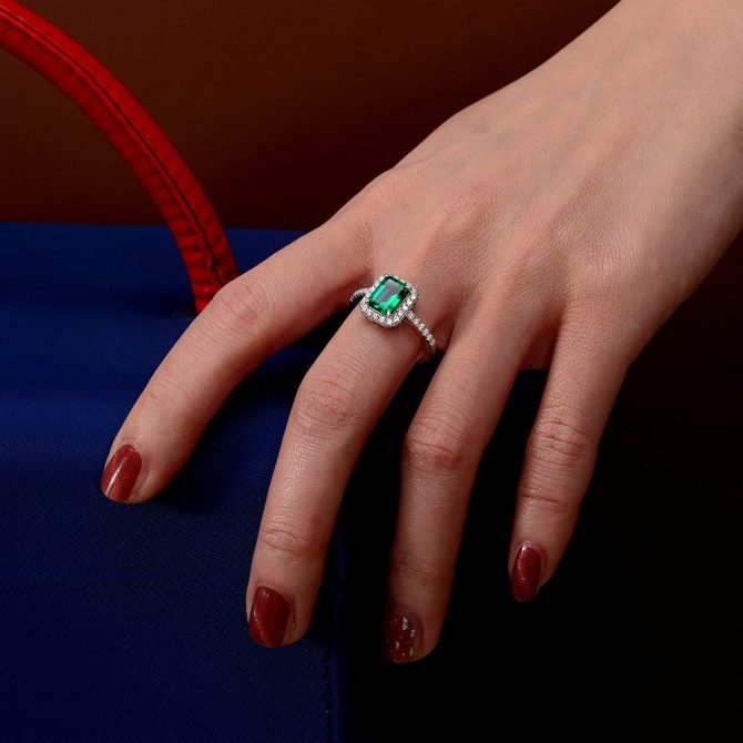 925 sterling silver 2 carat cultured emerald necklace ring European and American light luxury four-piece set - Image 4