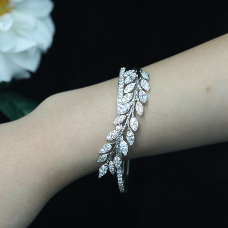 925 Silver Gold-Plated High Carbon Diamond Bracelet – Elegant & Sparkling Design - Image 2