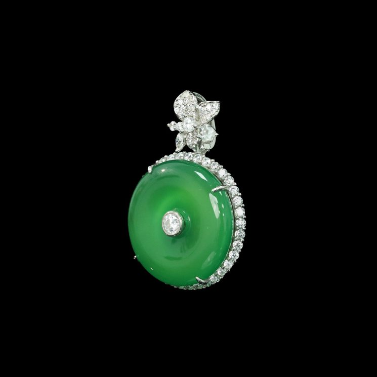 925 Silver Gold-Plated Peace Buckle Chalcedony Necklace with High Carbon Diamond Accents - Image 3