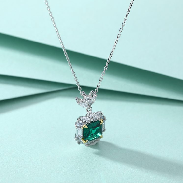 S925 Silver Emerald Zircon Pendant Necklace – Dazzling Green Gemstone Drop Necklace for Elegant Women’s Fashion - Image 3